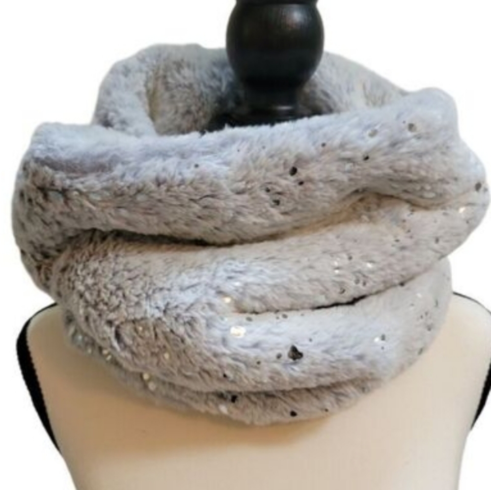 Madison 88 Cowl Neck Grey Sparkle Fleck Plush Faux Fur Snood Neck Cowl
